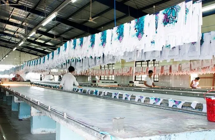 Tư vấn in áo thun đồng phục xưởng in lua