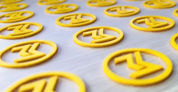 Tư vấn in áo thun đồng phục cắt decal nổi 3D