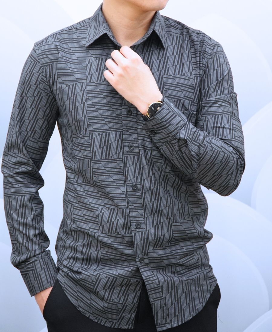 Áo sơ mi đồng phục màu đen phối họa tiết sọc Áo sơ mi đồng phục