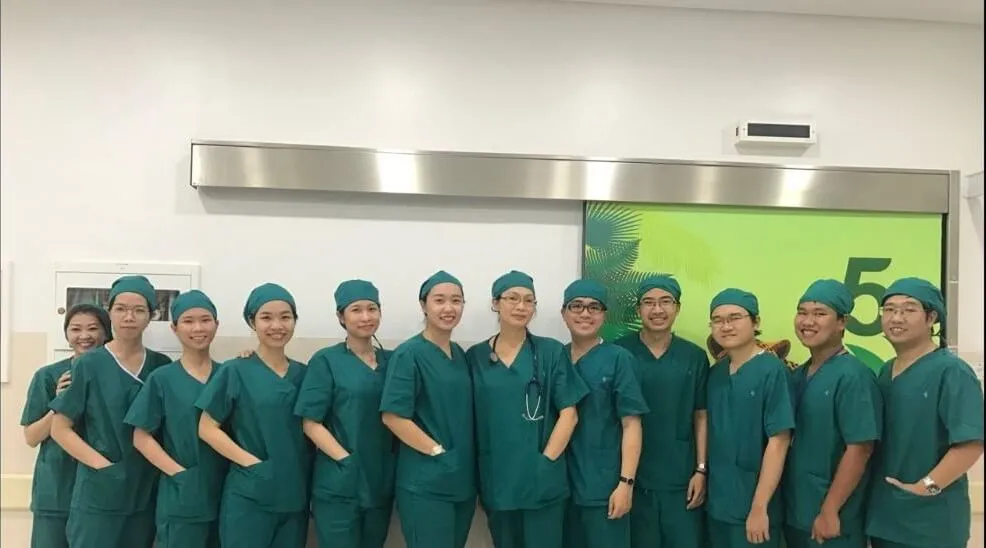 đồng phục y tế