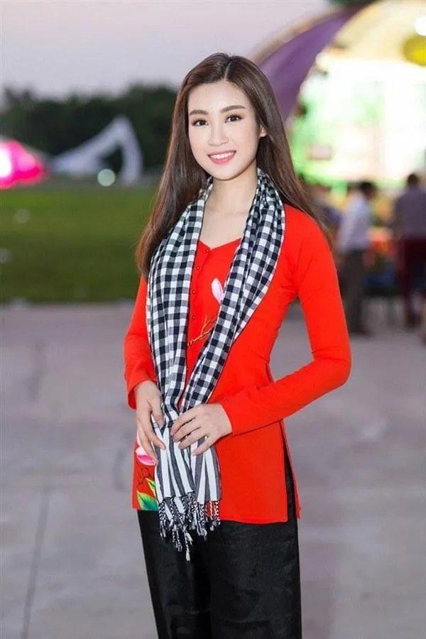 Đồng Phục Áo Bà Ba Áo bà ba trong lễ hội nhân gian