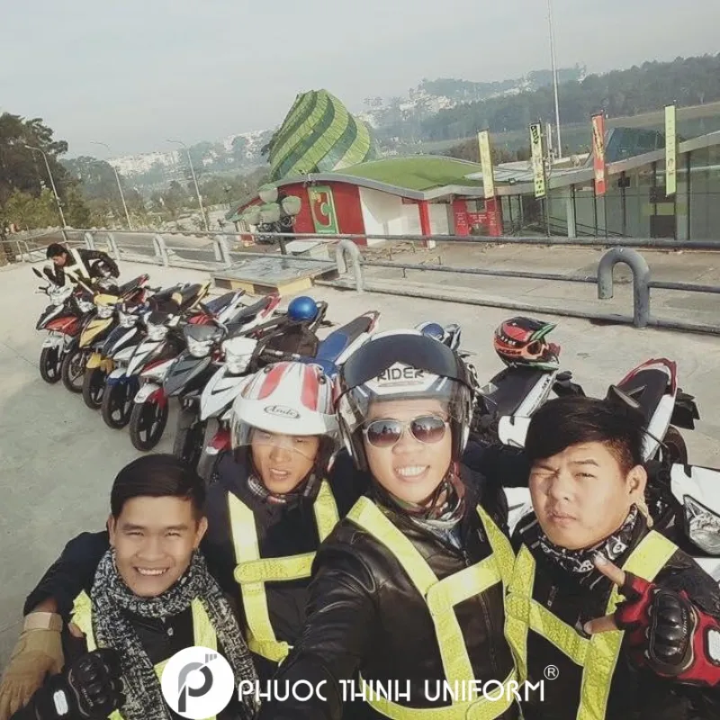 Đồng phục đi phượt cũng cần trang bị thêm các quy tắc bảo hộ