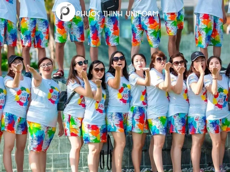 Hầu như các mẫu áo thun nhóm đều có thiết kế đơn giản, phù hợp với mọi nhóm người