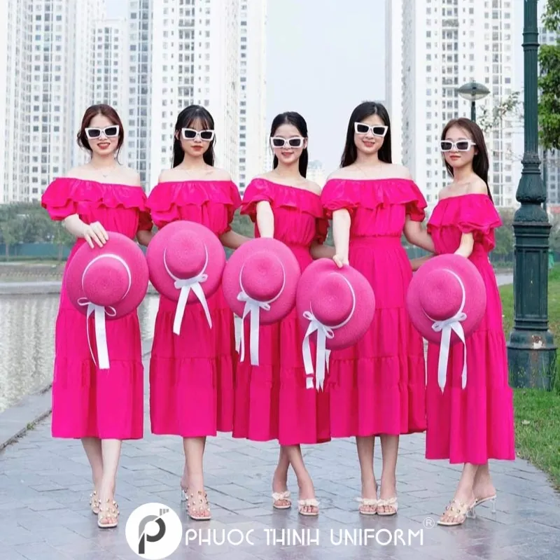 Váy nhóm màu hồng mộng mơ
