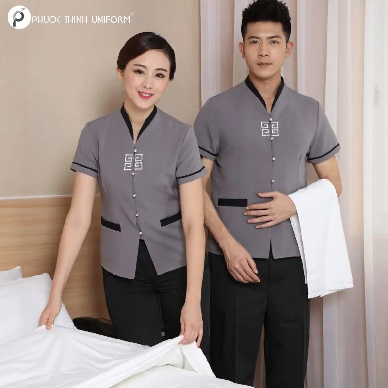 Mẫu áo sơ mi ngắn tay dành cho tạp vụ với màu xám trung tính, dễ dàng phối hợp với quần vải