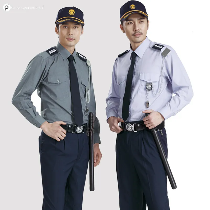 Mẫu đồng phục bảo vệ với quần tây và áo sơ mi dài kết hợp cùng các phụ kiện