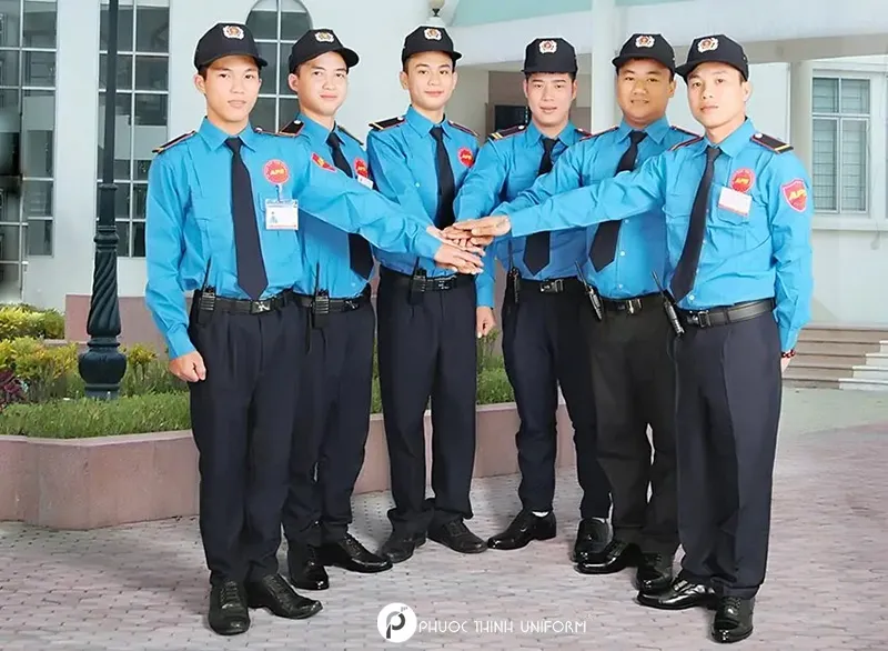 Mẫu đồng phục bảo vệ hiện nay phải đáp ứng đúng tiêu chuẩn của Bộ công an.