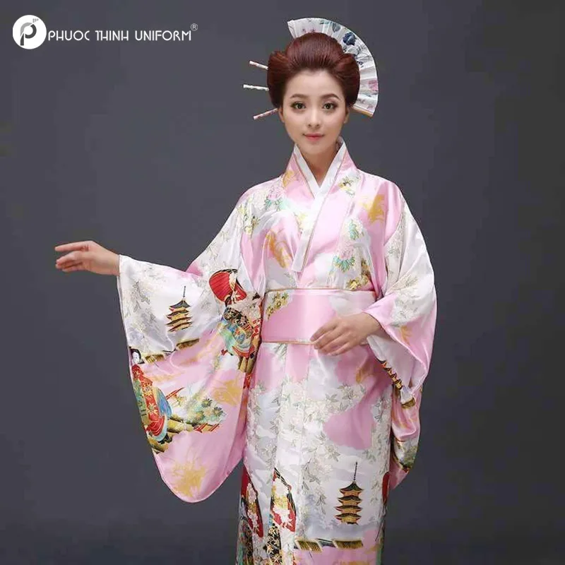 Kimono là mẫu đồng phục thường thấy tại các nhà hàng mang phong cách Nhật Bản