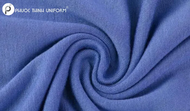 Vải cotton lạnh - loại vải tổng hợp với bề mặt trơn mịn, mềm mại, mang đến cảm giác mát lạnh khi chạm vào
