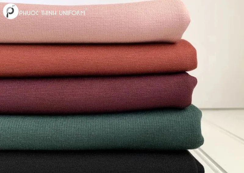 Vải cotton tuyết cũng là loại vải được sử dụng phổ biến trong sản xuất đồng phục nhà hàng