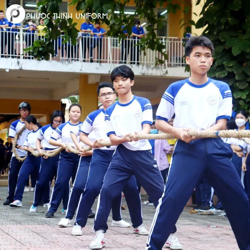 Áo thun thể dục trường tiểu học Phù Đổng Quận 6 Đồng phục thể hiện tinh thần đồng đội cao trong các hoạt động thể chất