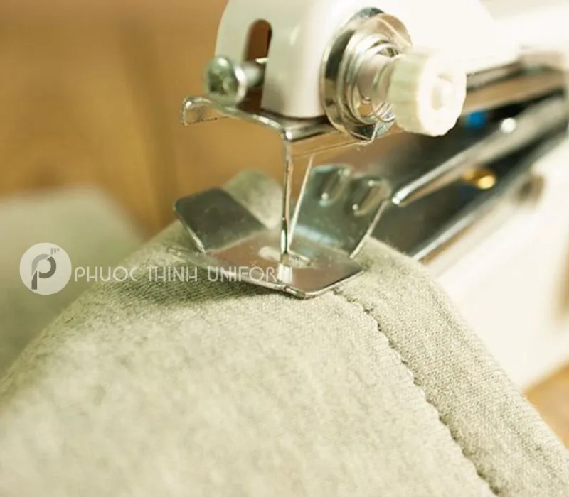 đồng phục tiệm nail