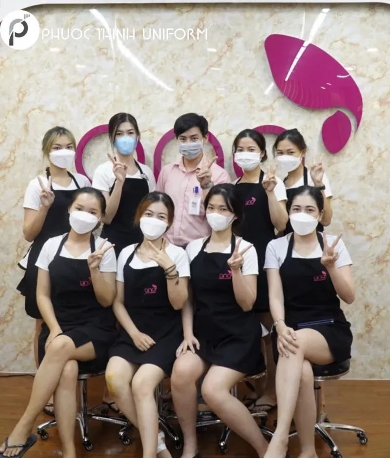 Tạp dề nail - 62 Tạp dề đen đơn giản, tinh tế