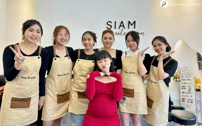 Chọn tạp dề phù hợp với vị trí của người mặc