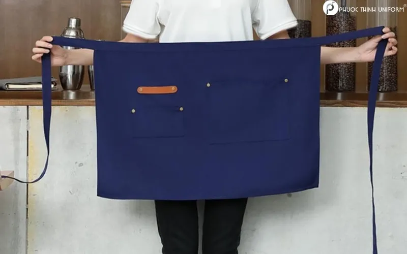 Tạp dề phục vụ form ngắn có dây buộc