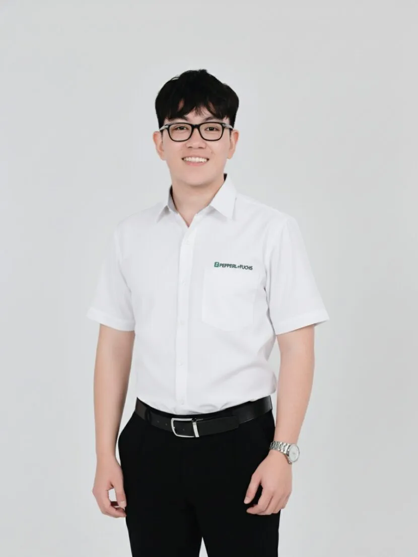 Áo sơ mi đồng phục công ty Pepper Fuchs