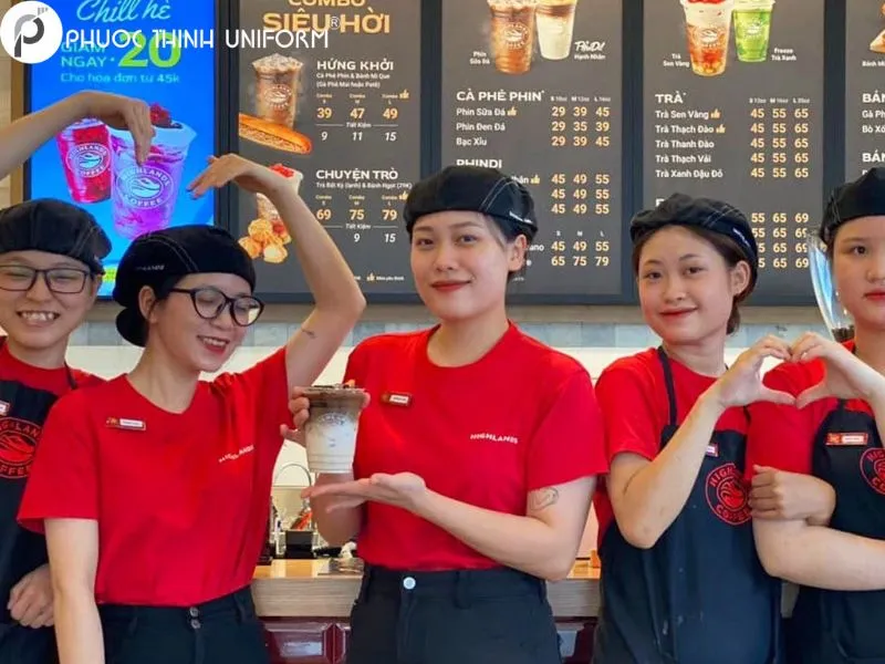 Đồng phục Highlands Coffee tươi trẻ, chuyên nghiệp & năng động Đồng phục Highlands Coffee