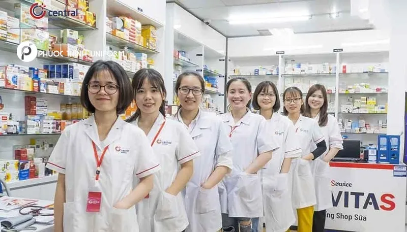 15+ mẫu đồng phục dược sĩ bệnh viện đẹp, chuyên nghiệp đồng phục dược sĩ
