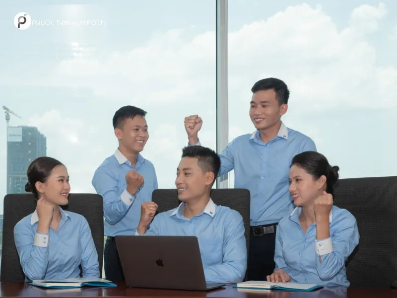10+ mẫu đồng phục Eximbank cuốn hút và chuyên nghiệp Áo sơ mi đồng phục Eximbank gọn gàng và chuyên nghiệp