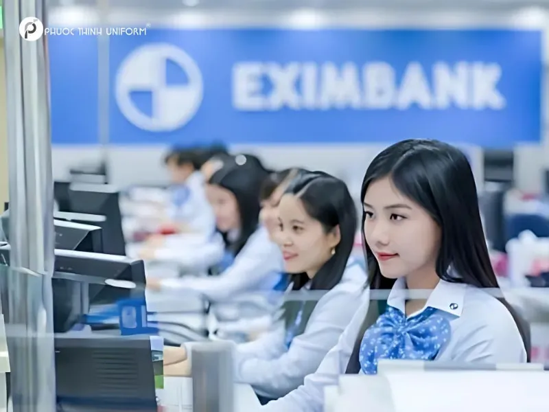 10+ mẫu đồng phục Eximbank cuốn hút và chuyên nghiệp Khăn lụa giúp cho đồng phục Eximbank thêm thanh lịch và tinh tế