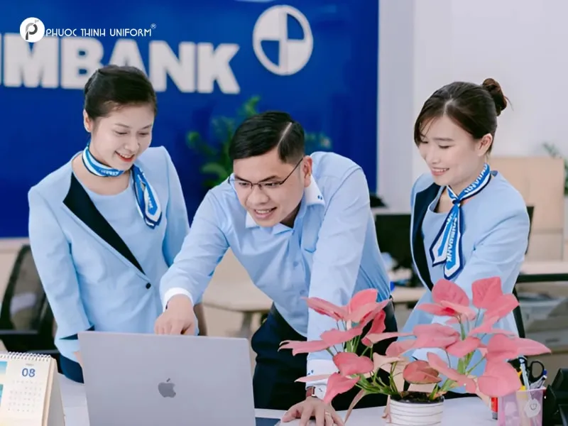 10+ mẫu đồng phục Eximbank cuốn hút và chuyên nghiệp Chiếc nơ cài cổ góp phần làm tăng vẻ đẹp duyên dáng cho đồng phục Eximbank