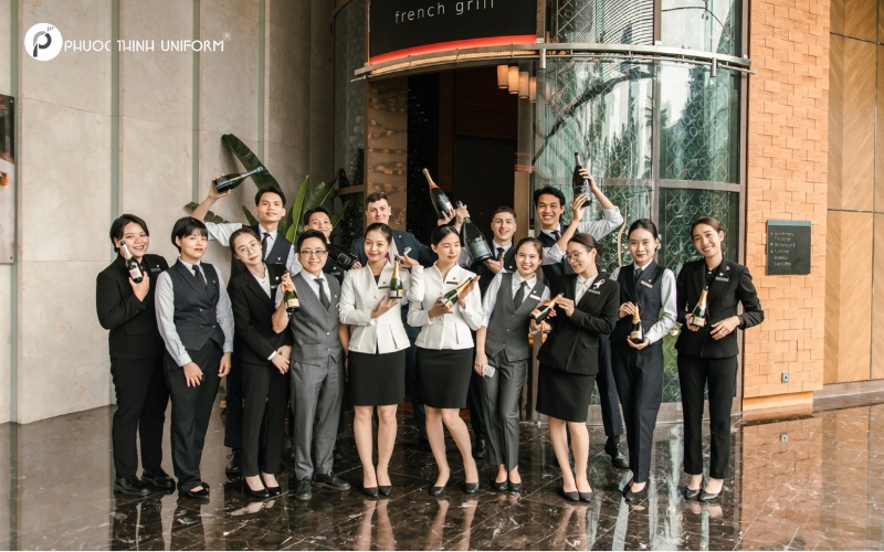 đồng phục khách sạn Marriott