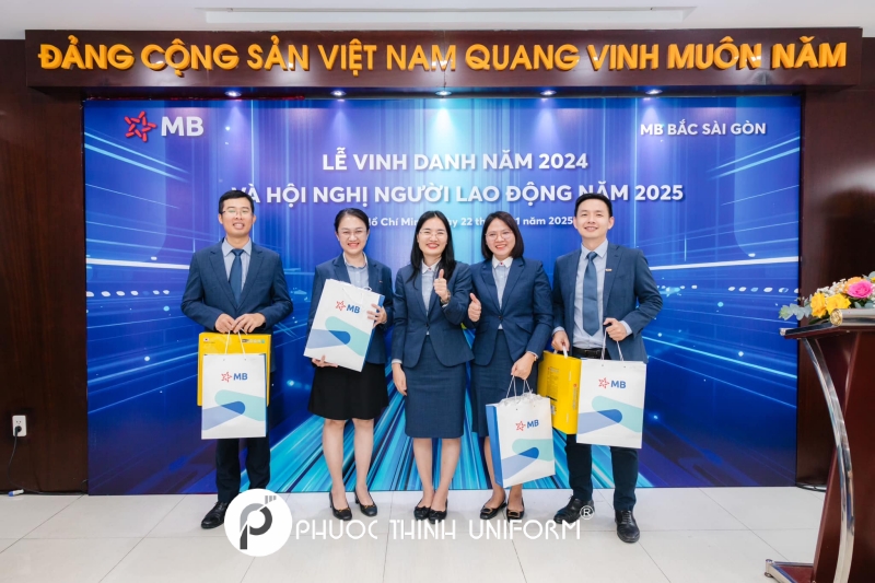 đồng phục mb bank