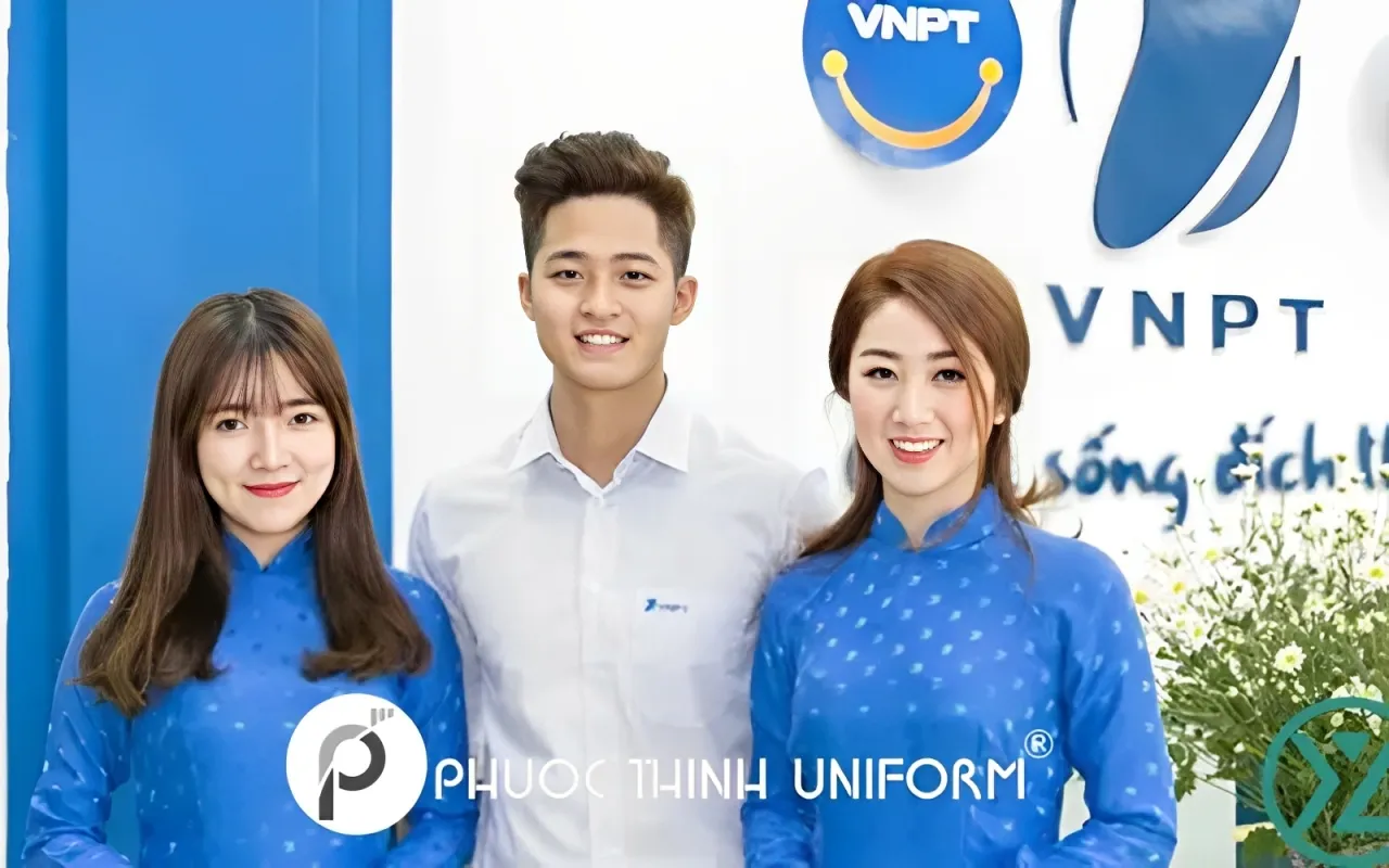 Đồng phục Vinaphone được thiết kế đơn giản nhưng tinh tế, mang lại sự chuyên nghiệp cho nhân viên.
