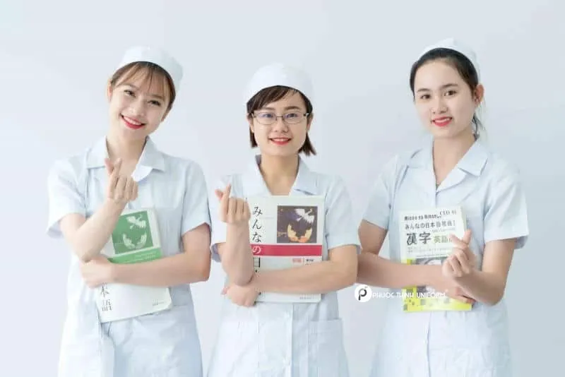 20+ mẫu trang phục y tá chuyên nghiệp, hiện đại Đồng phục Y tá