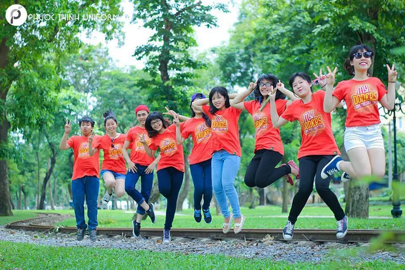 màu áo lớp đẹp tôn da
