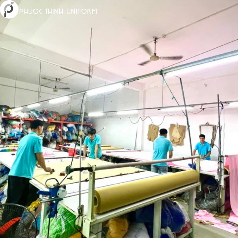 Quy trình sản xuất nghiêm ngặt tại Đồng phục Phước Thịnh 