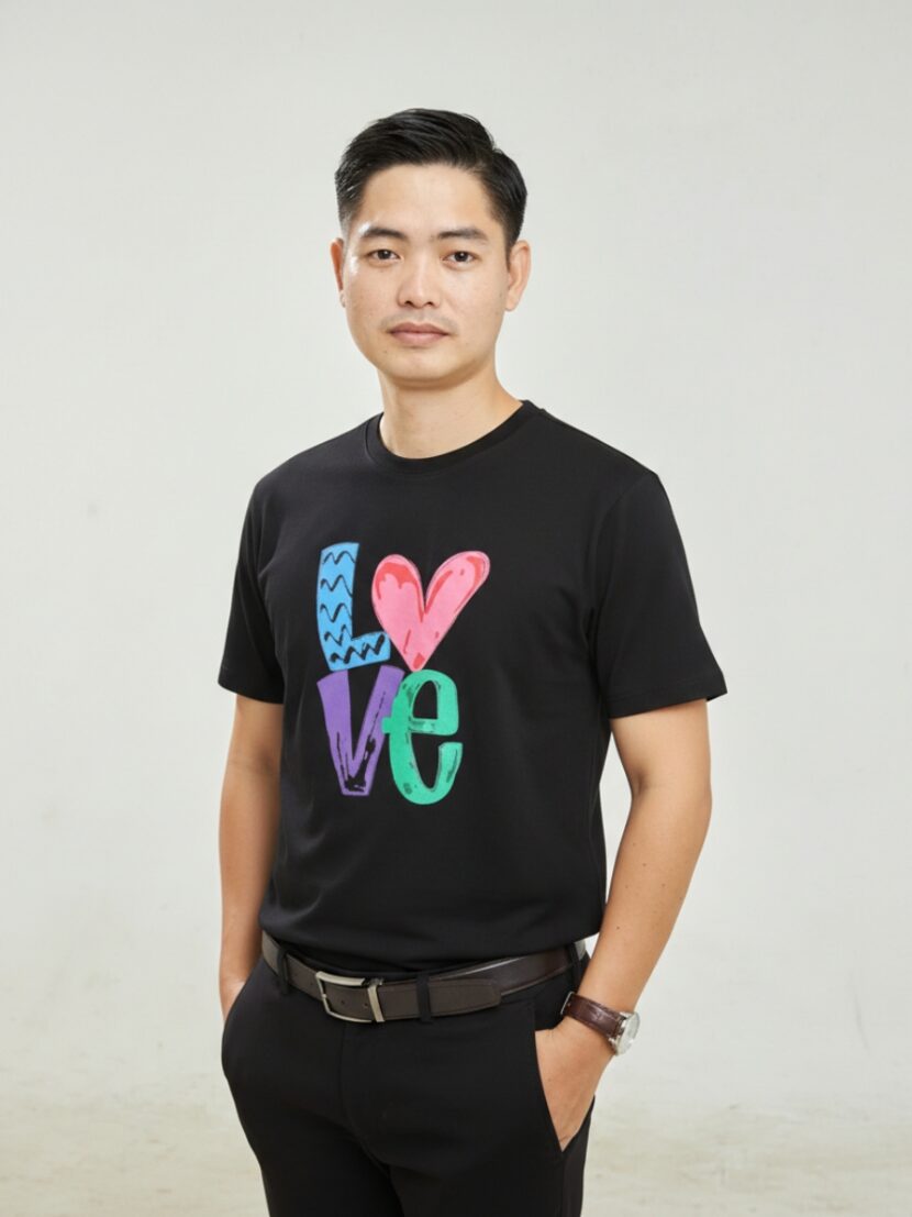 Áo Đồng Nhóm Cho Gia Đình In Chữ “LOVE