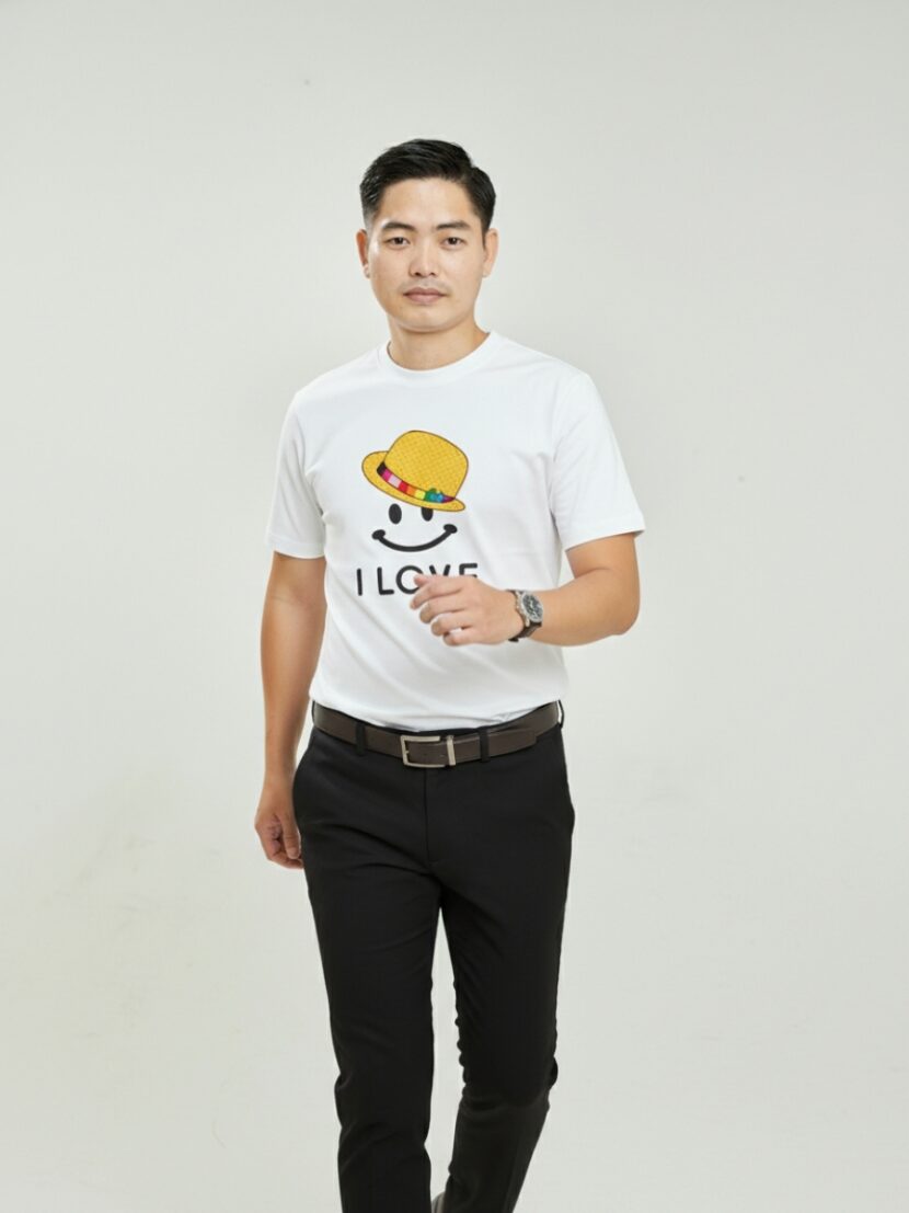 Áo Nhóm Gia Đình Họa Tiết Nón Vàng