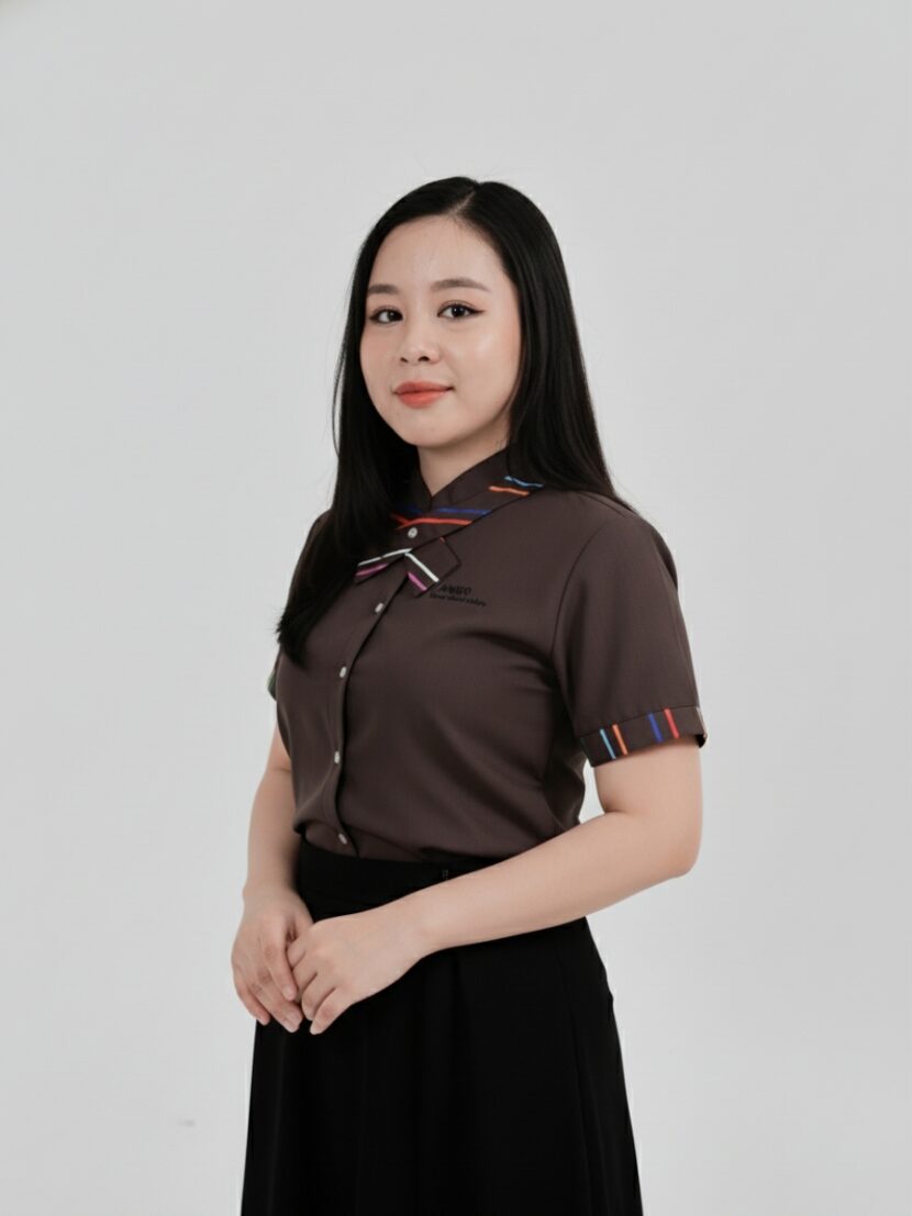 Áo sơ mi đồng phục màu nâu