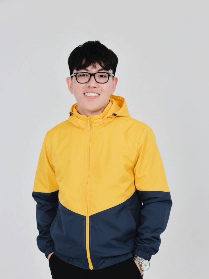 Áo khoác đồng phục màu vàng đen có mũ - 10