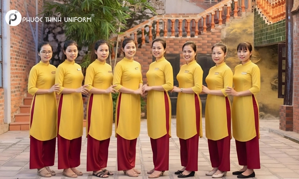 đồng phục lễ tân nhà hàng